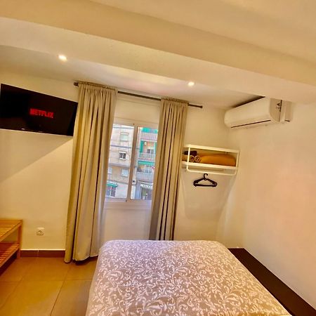 Suites Nuevas Con Bano Privado Frente Al Metro St Mwc Barcelona-Fira Оспиталет-де-Льобрегат Экстерьер фото