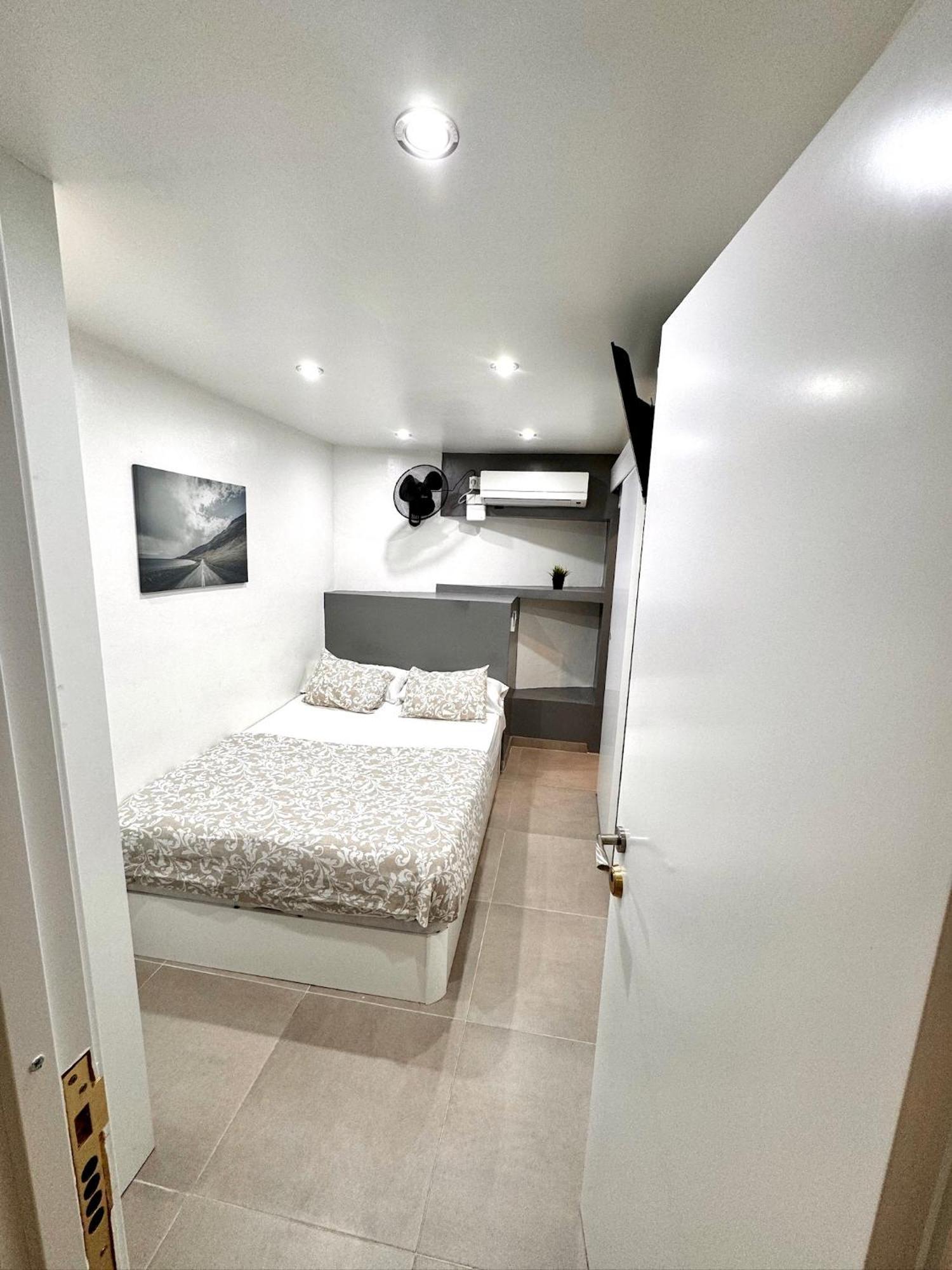 Suites Nuevas Con Bano Privado Frente Al Metro St Mwc Barcelona-Fira Оспиталет-де-Льобрегат Экстерьер фото