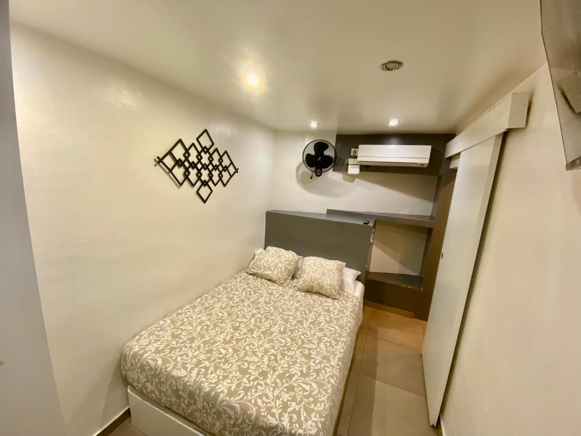 Suites Nuevas Con Bano Privado Frente Al Metro St Mwc Barcelona-Fira Оспиталет-де-Льобрегат Экстерьер фото