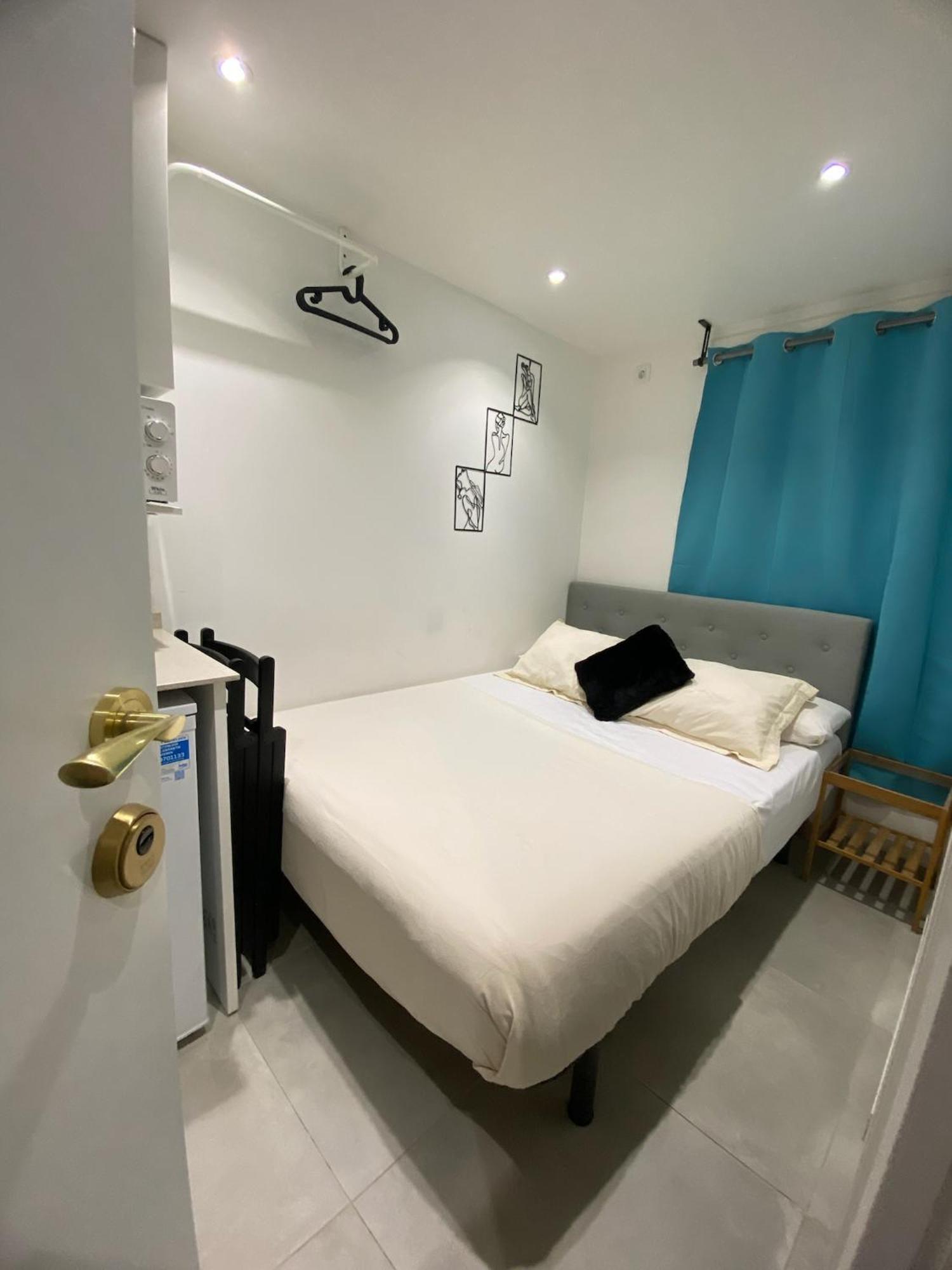 Suites Nuevas Con Bano Privado Frente Al Metro St Mwc Barcelona-Fira Оспиталет-де-Льобрегат Экстерьер фото