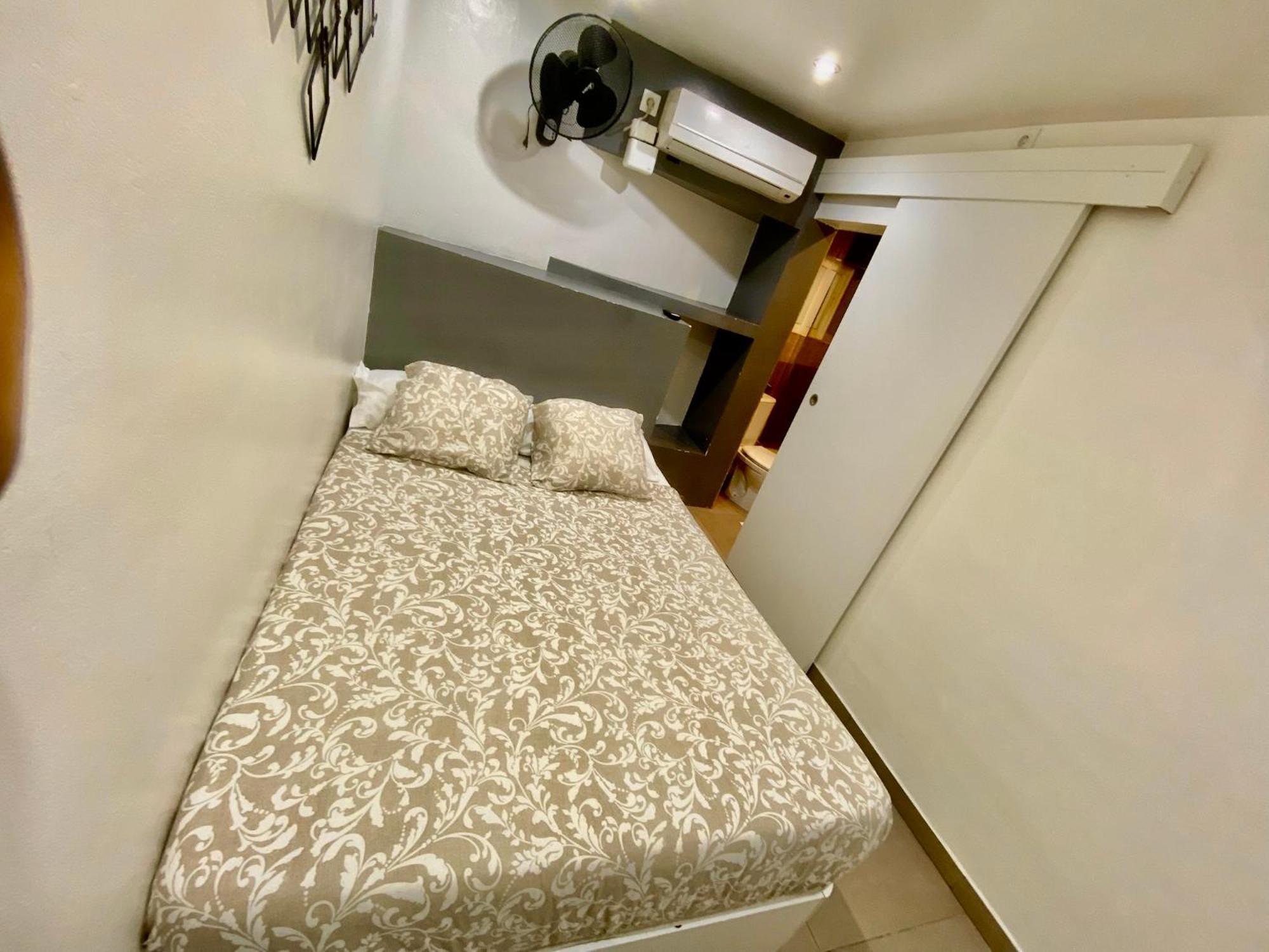 Suites Nuevas Con Bano Privado Frente Al Metro St Mwc Barcelona-Fira Оспиталет-де-Льобрегат Экстерьер фото